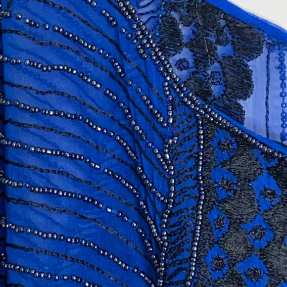 Parker blue top with black beaded design and lace - Picture 6 of 7